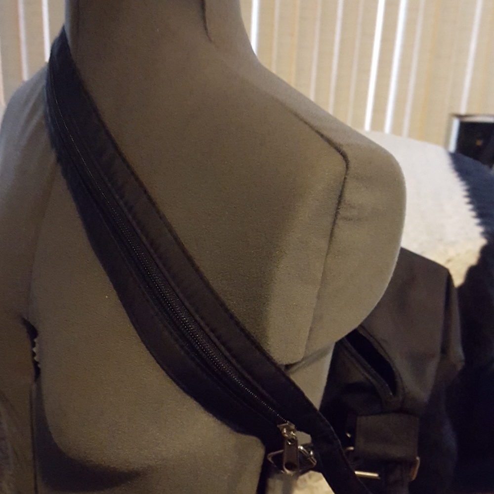 Mini backpack. - Picture 4 of 4